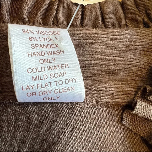 Peruvian Conecction Ruffled Jersey Top - Picture 6 of 9